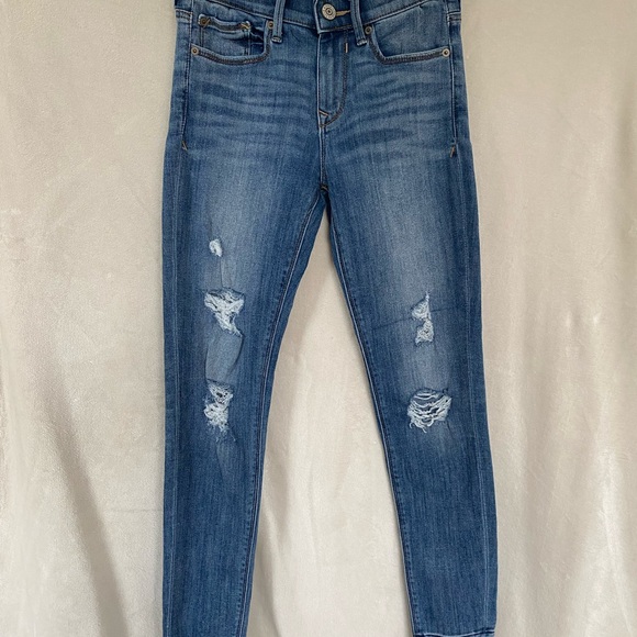 Women’s Express Cropped Jean Leggings - Picture 2 of 9